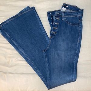 FASHION NOVA JEANS